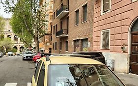 Casa Vacanza Colosseo Whole Holiday Home Apartment Da Pamino & Priscilla